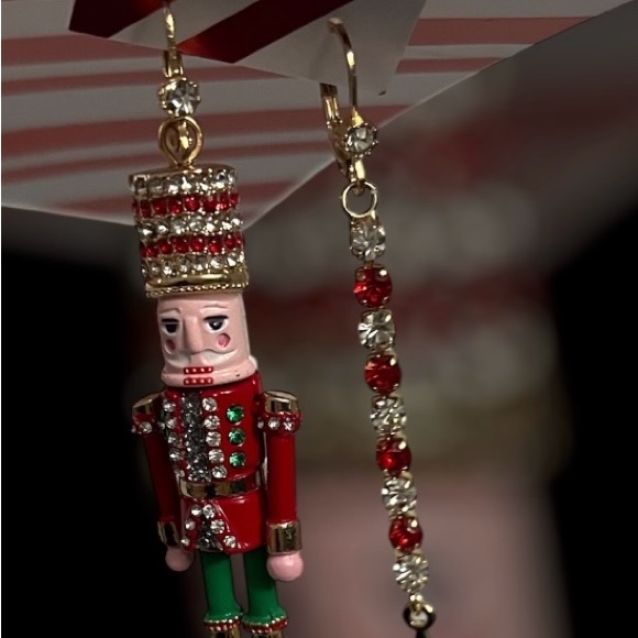 Betsey Johnson Earrings Red and Green Drop Nutcracker New - Picture 9 of 16